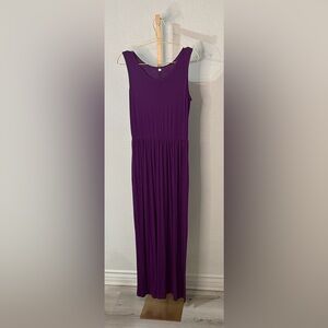 Elegant Purple Sleeveless Maxi Dress- with pockets- Medium